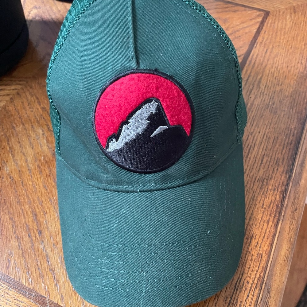 Unisex Mountain Khakis baseball hat mountains log green